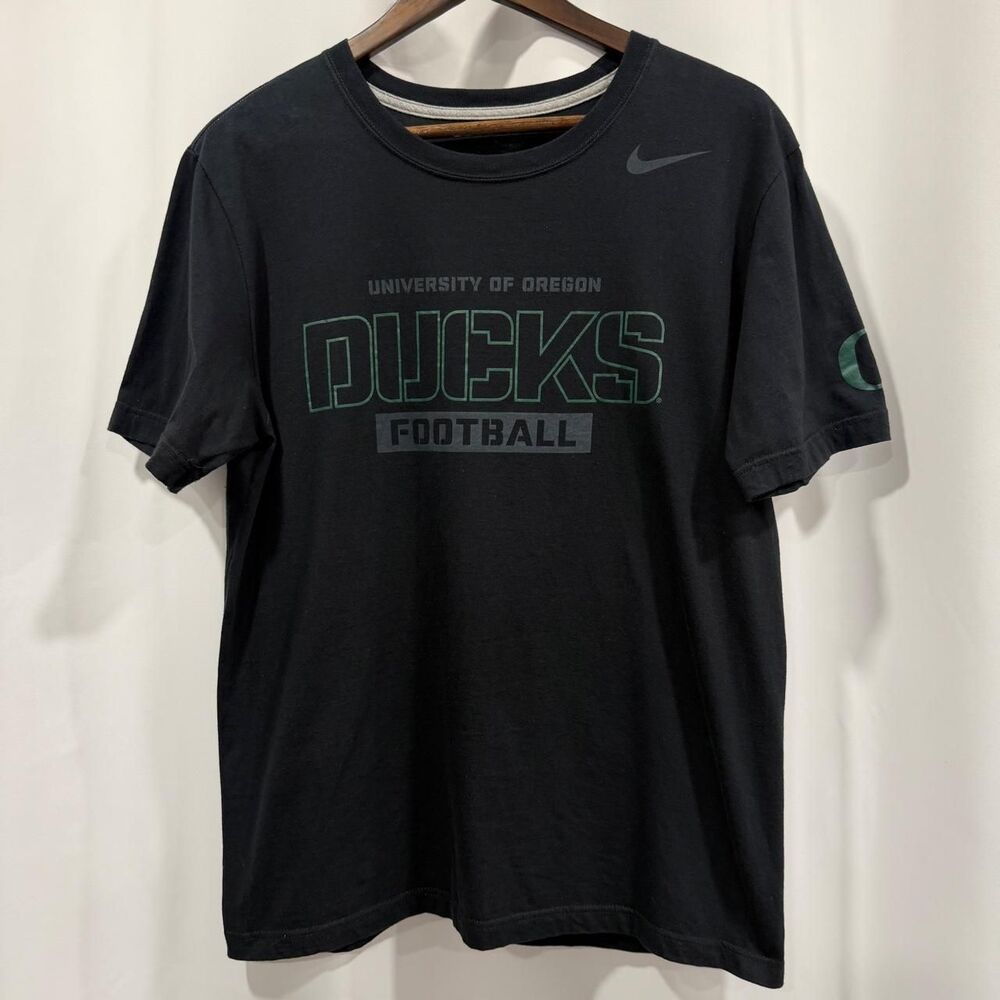 Nike Men's Black and Grey T-shirt